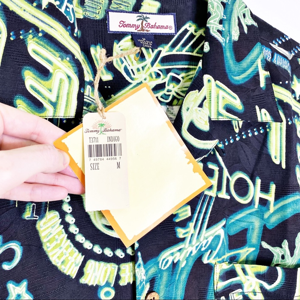 NWT Men’s Hotel Tommy Bahama Silk Button Up - Picture 5 of 6